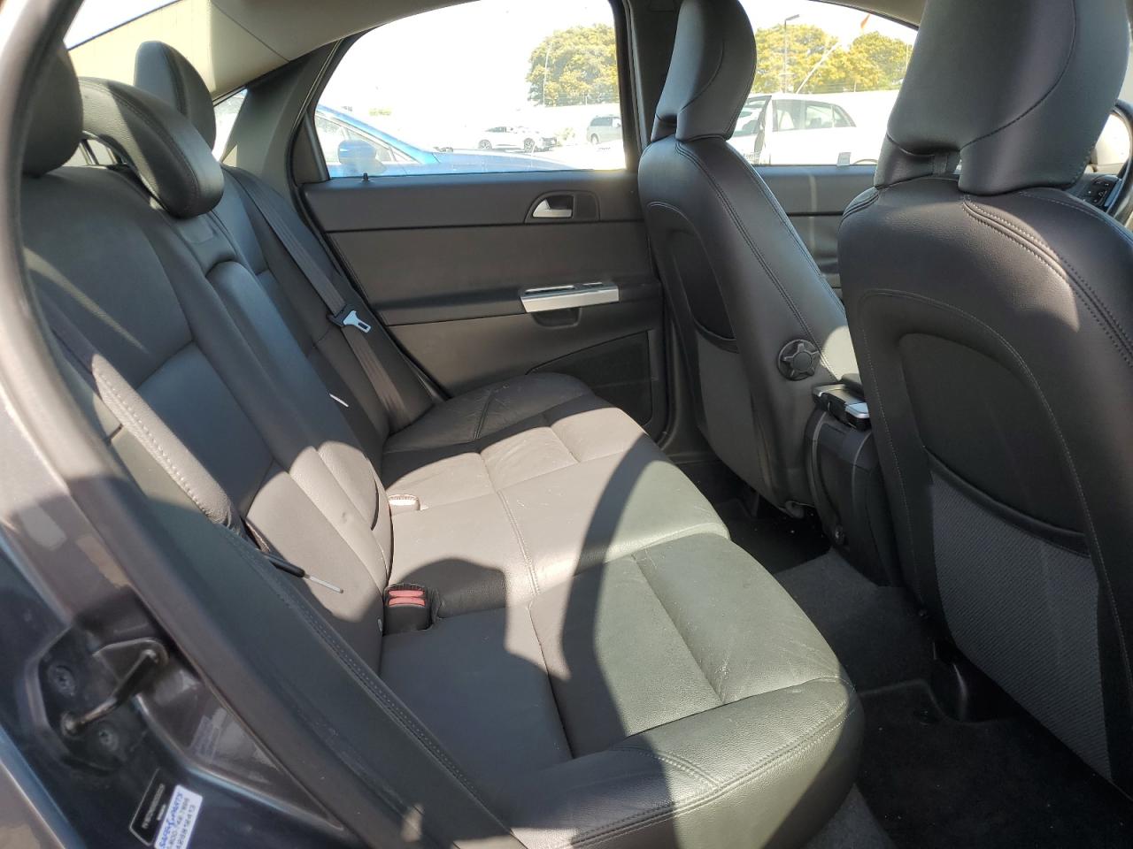 2011 Volvo S40 T5 VIN: YV1672MSXB2550028 Lot: 61965375