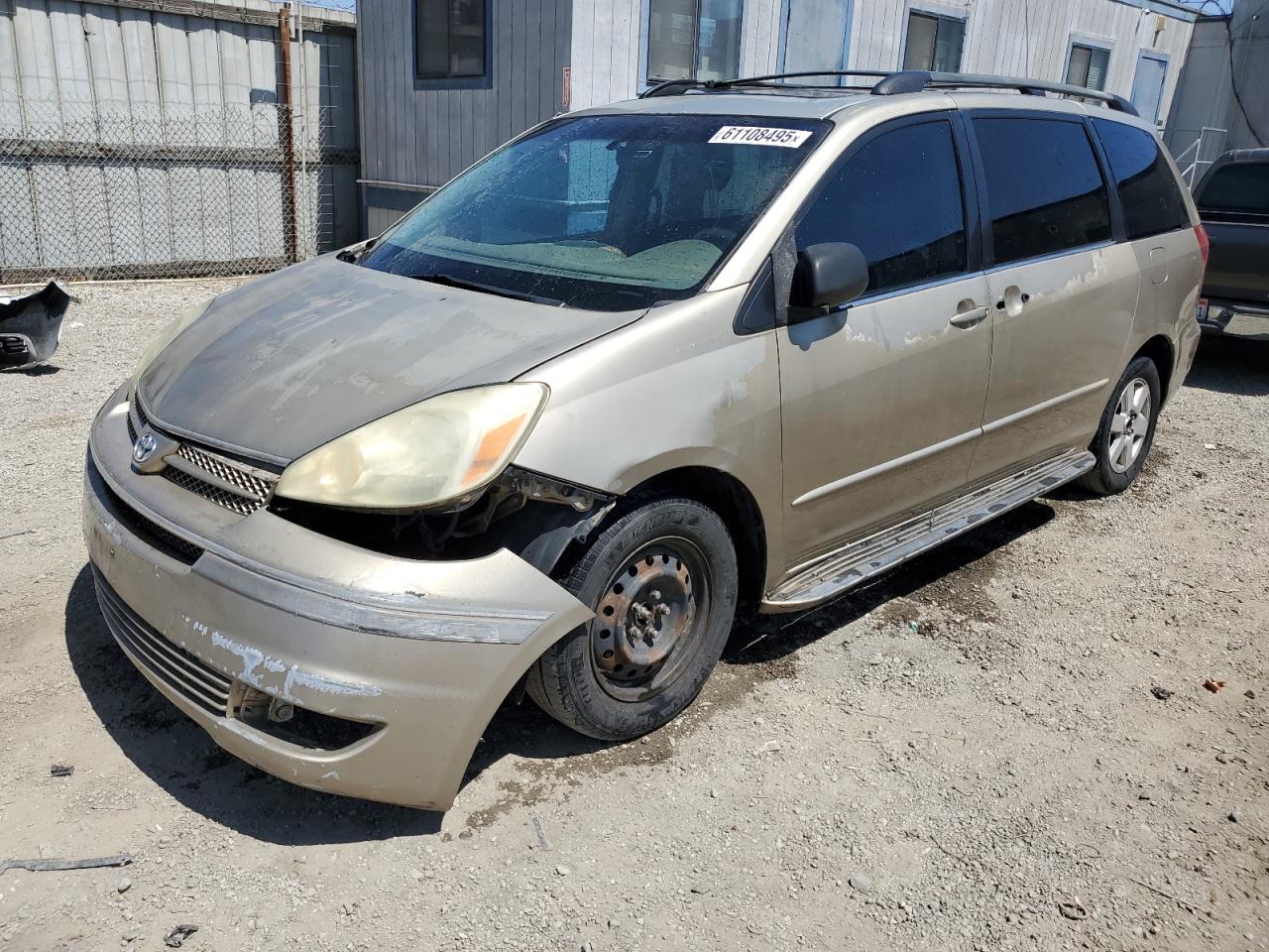 2004 Toyota Sienna Xle for Sale in Los Angeles, CA - Front End