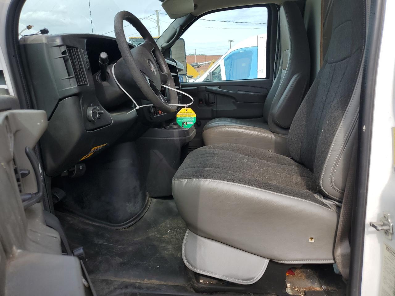 2015 GMC Savana Cutaway G3500 VIN: 1GDY72CF7F1906039 Lot: 61846615