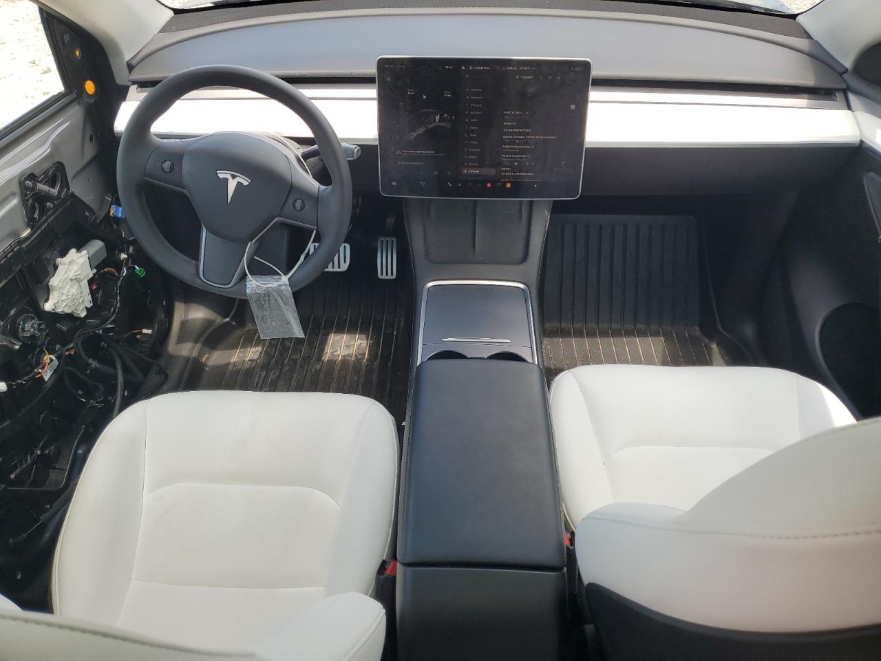 2022 Tesla Model Y VIN: 7SAYGDEF3NF532311 Lot: 62997535