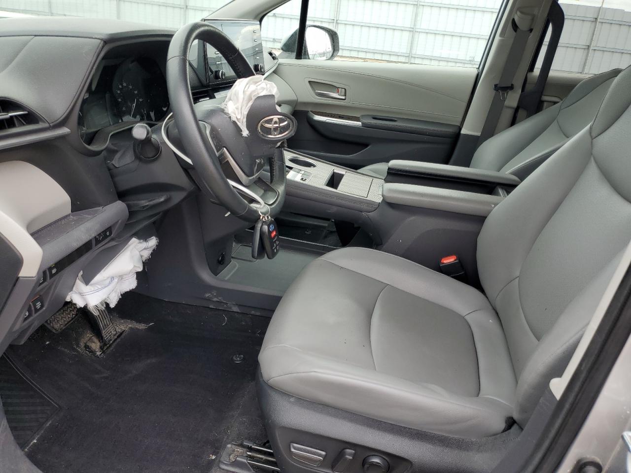2022 Toyota Sienna Xle VIN: 5TDYRKEC6NS132529 Lot: 61838385