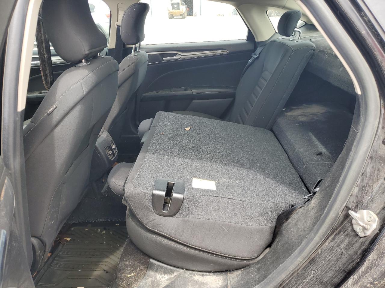 2019 Ford Fusion Se VIN: 3FA6P0LUXKR125472 Lot: 90211715