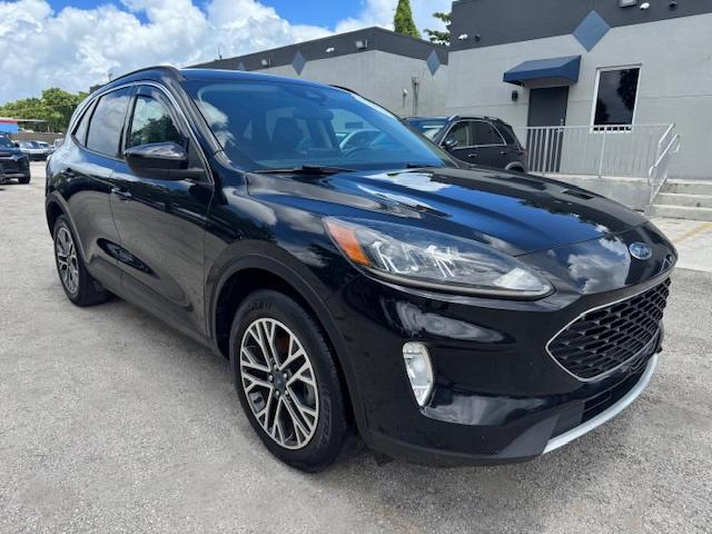  FORD ESCAPE 2020 Czarny