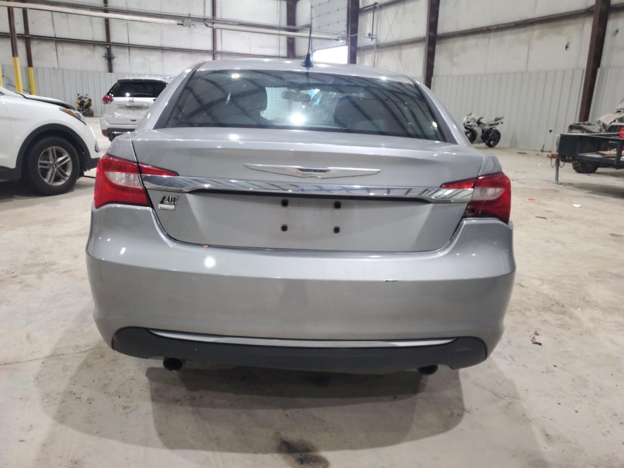 2013 Chrysler 200 Limited VIN: 1C3CCBCG0DN621213 Lot: 60221145