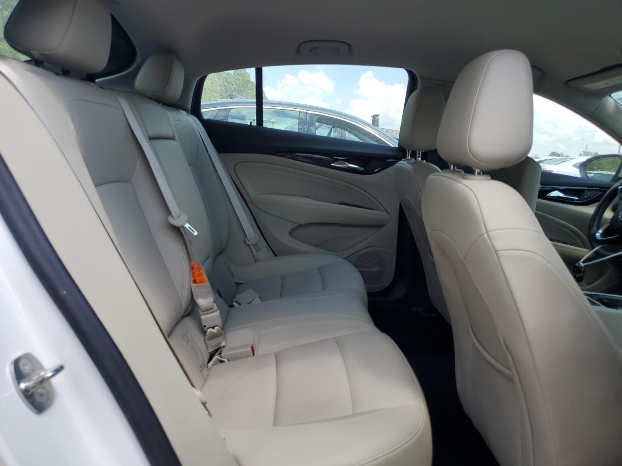 2019 Buick Regal Essence VIN: W04GP6SX5K1011235 Lot: 61972785
