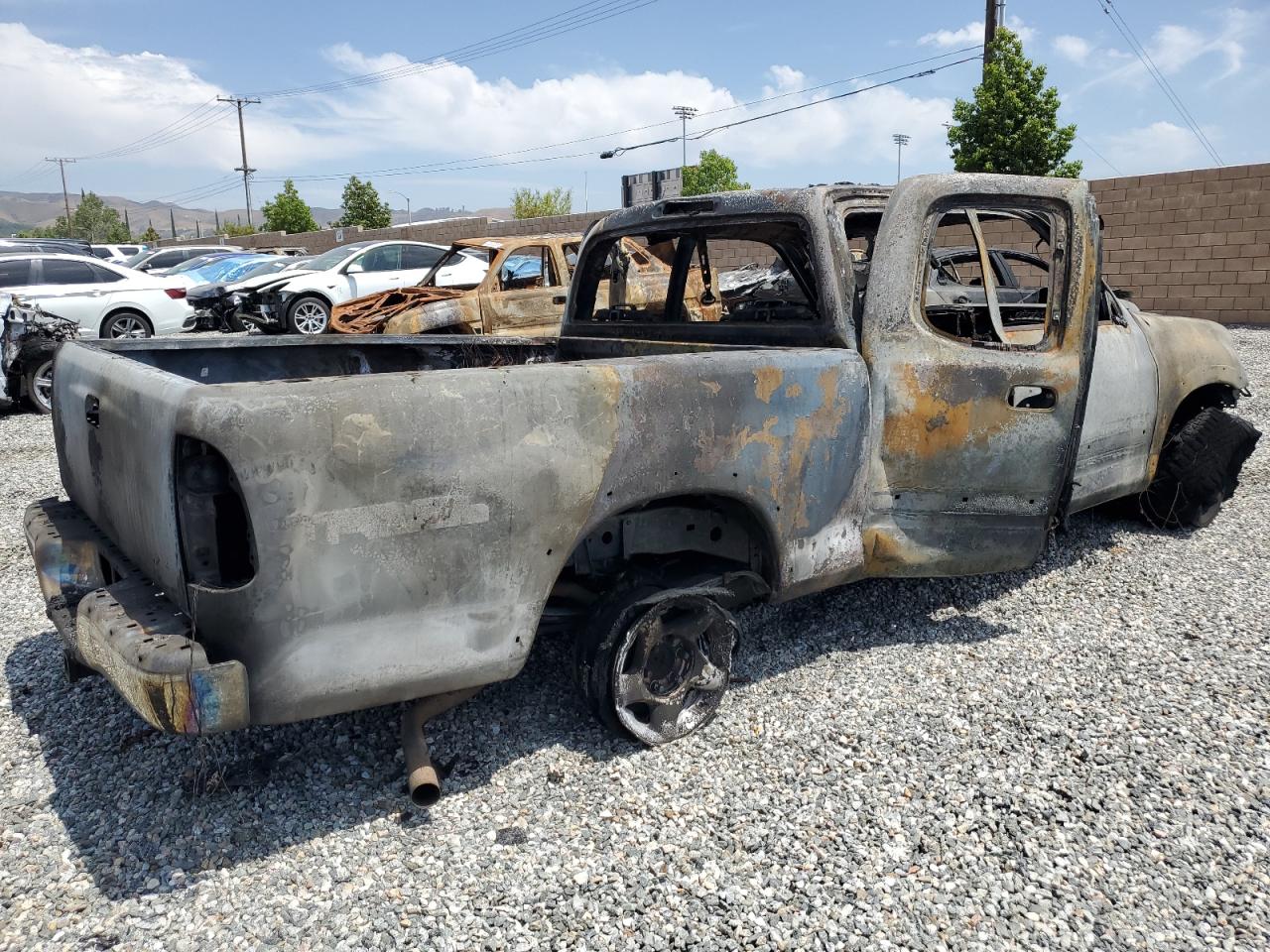 2004 Toyota Tundra Access Cab Sr5 VIN: 5TBBT44104S452083 Lot: 62192855