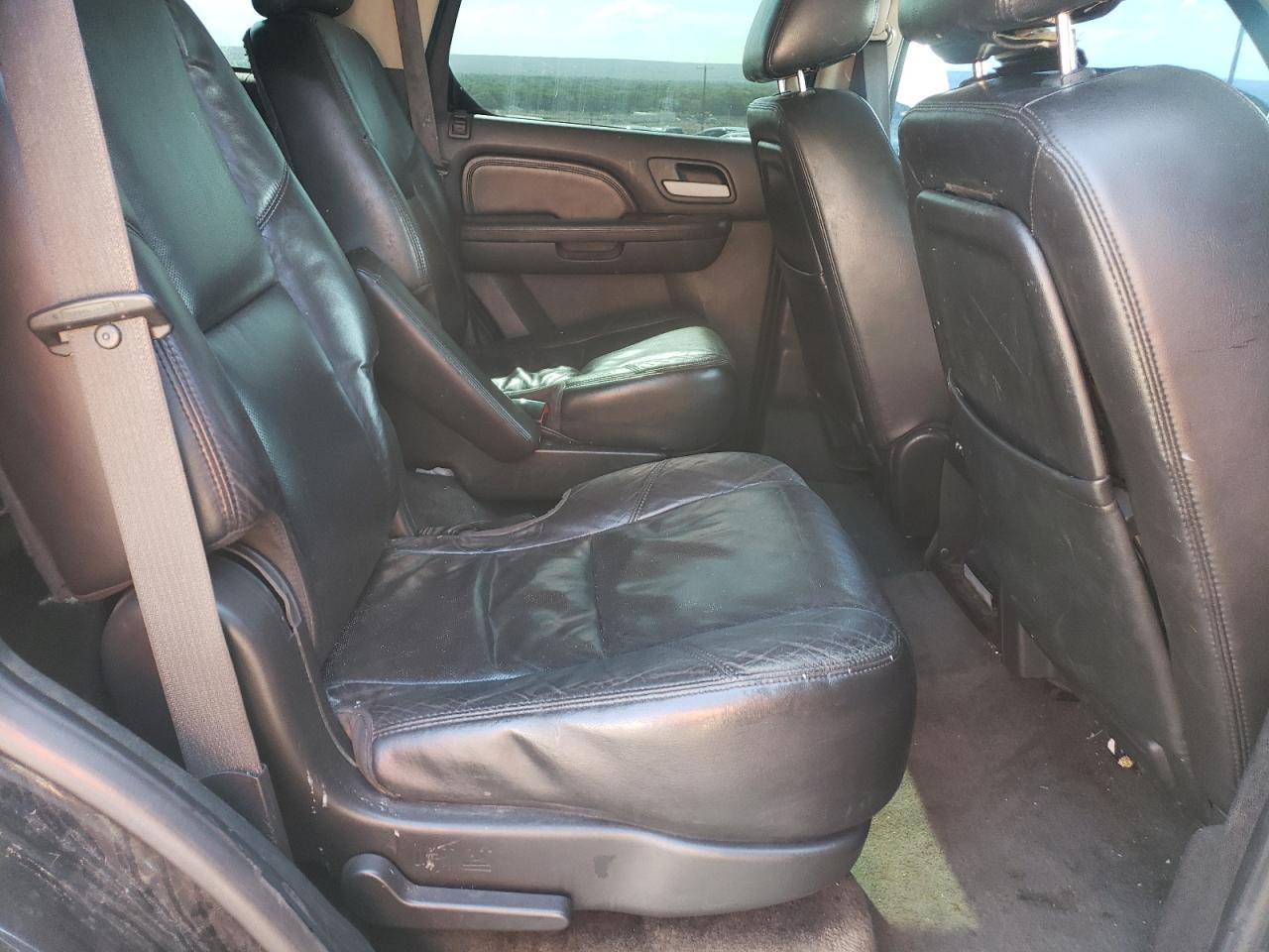 2010 Cadillac Escalade Luxury VIN: 1GYUKBEF8AR161918 Lot: 59783345