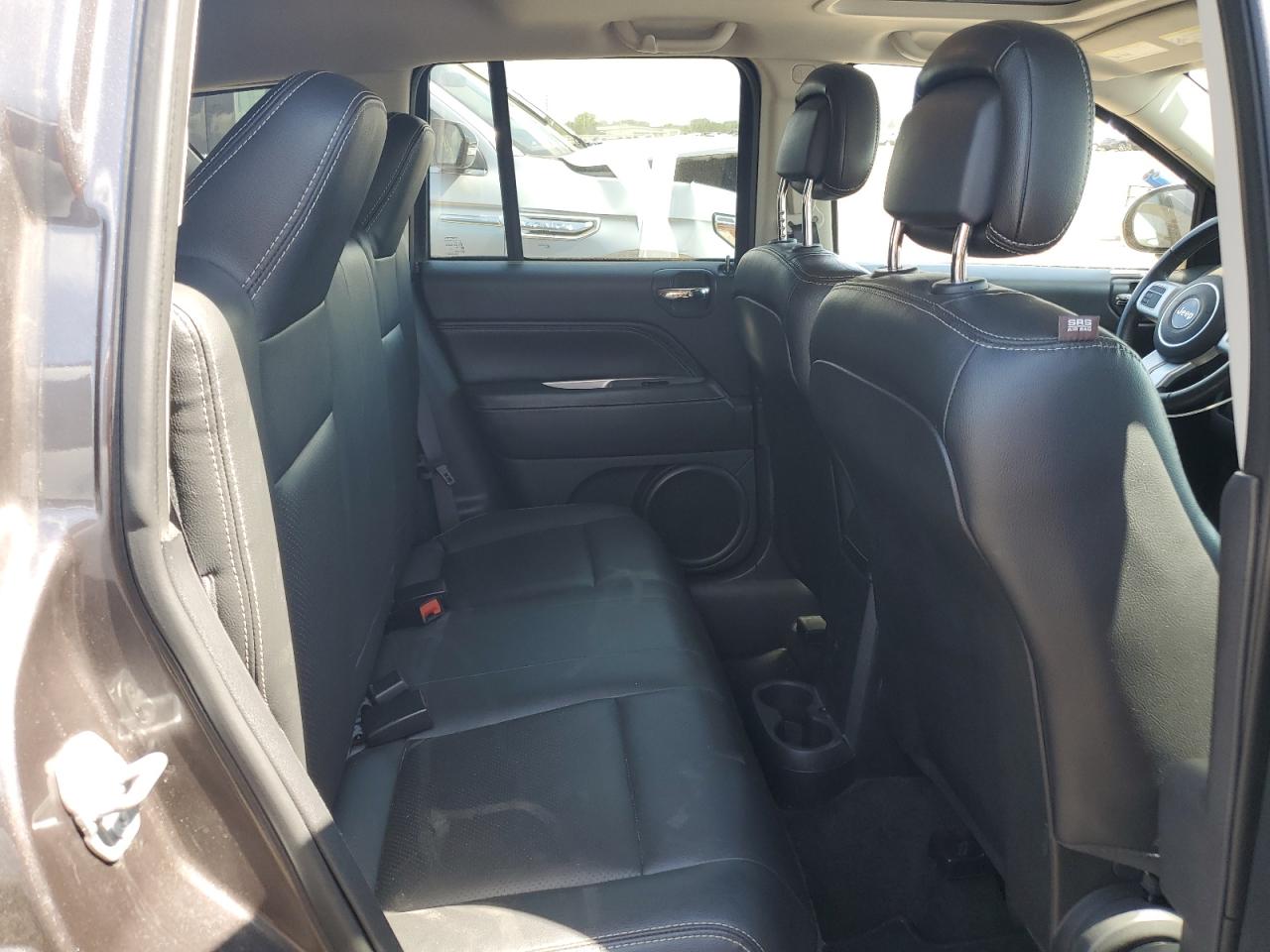 2016 Jeep Compass Latitude VIN: 1C4NJDEB0GD638952 Lot: 62086255