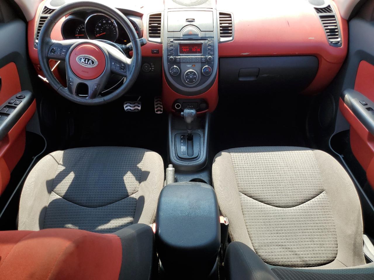 2010 Kia Soul + VIN: KNDJT2A23A7033767 Lot: 61847815