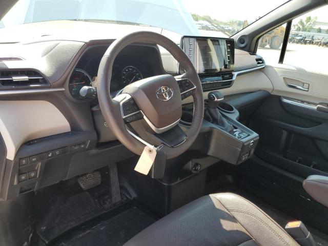  TOYOTA SIENNA 2021 Biały