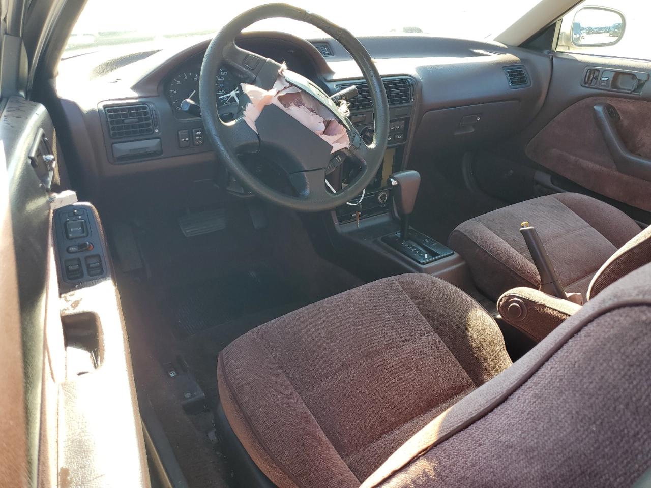 1992 Honda Accord Ex VIN: 1HGCB7274NA038456 Lot: 61042175