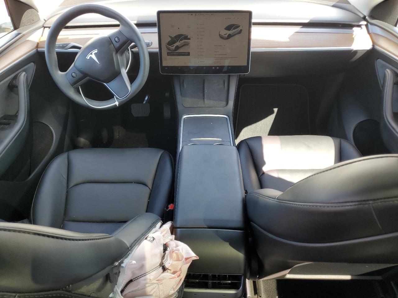 2024 Tesla Model Y VIN: 7SAYGAEE8RF108621 Lot: 61234435