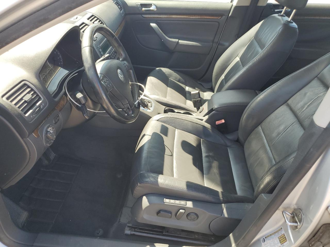 2005 Volkswagen New Jetta 2.5L Option Package 2 VIN: 3VWDF71K95M610473 Lot: 62574795