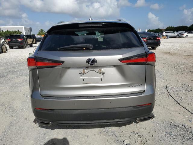  LEXUS NX 2018 Srebrny