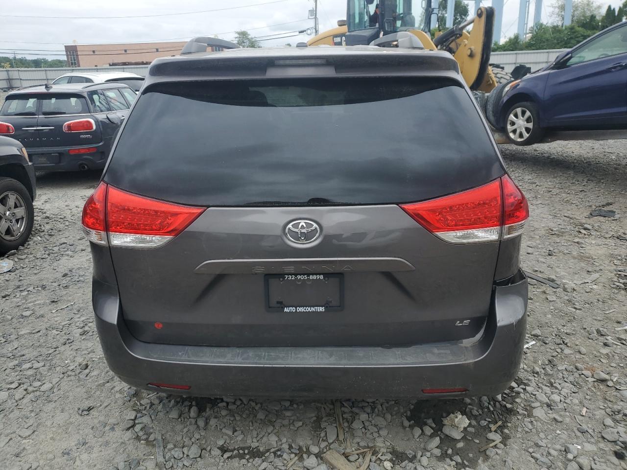 2011 Toyota Sienna Le VIN: 5TDKK3DCXBS081923 Lot: 62781695
