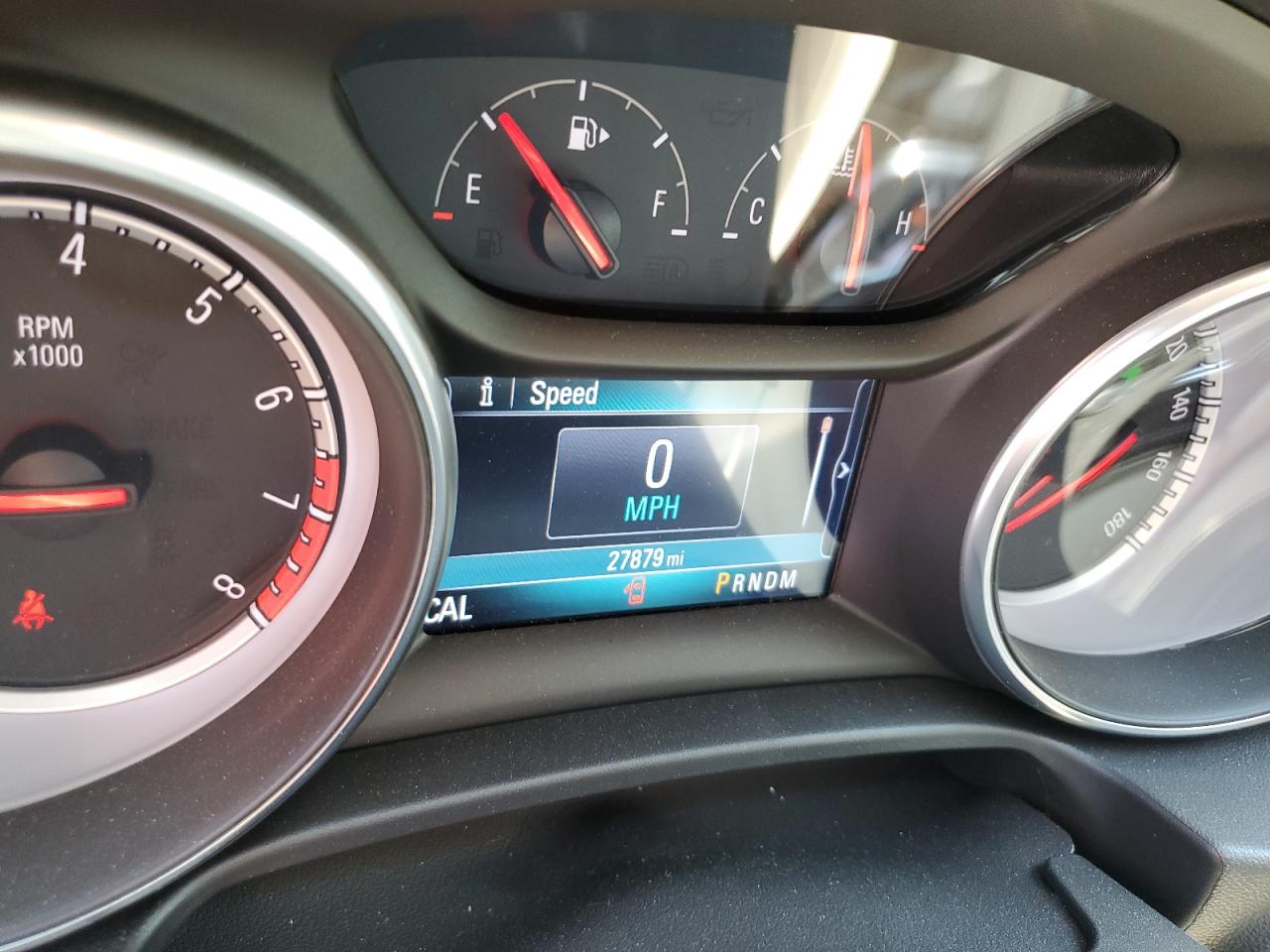 2018 Buick Regal Essence VIN: W04GP6SXXJ1093574 Lot: 62387425