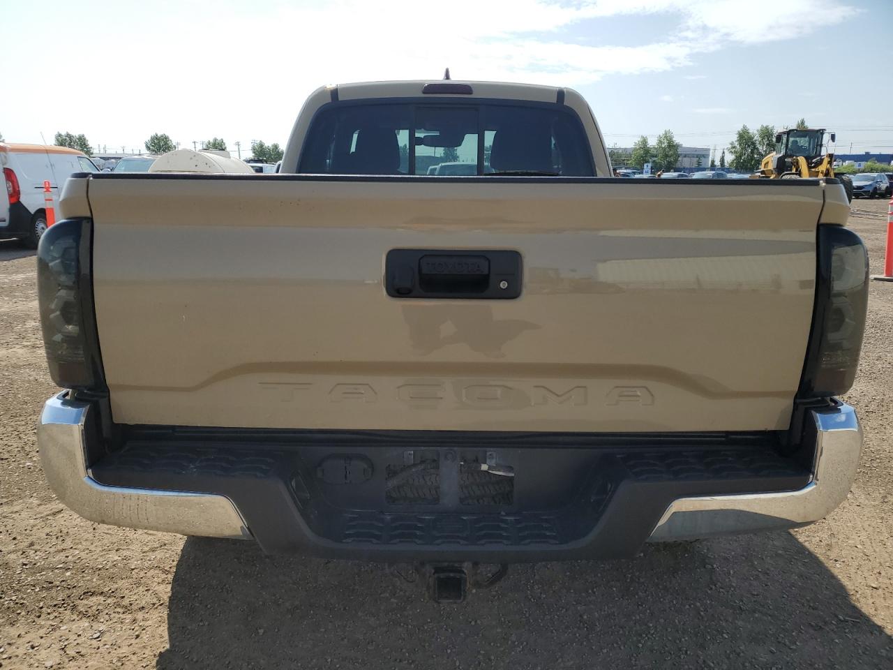 2018 Toyota Tacoma Access Cab VIN: 5TFSZ5AN9JX141602 Lot: 61573115