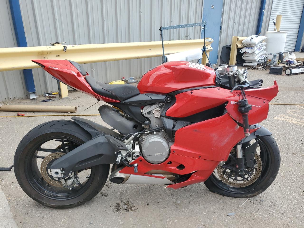 2014 Ducati Superbike 899 Panigale for Sale in Albuquerque, NM - Rollover