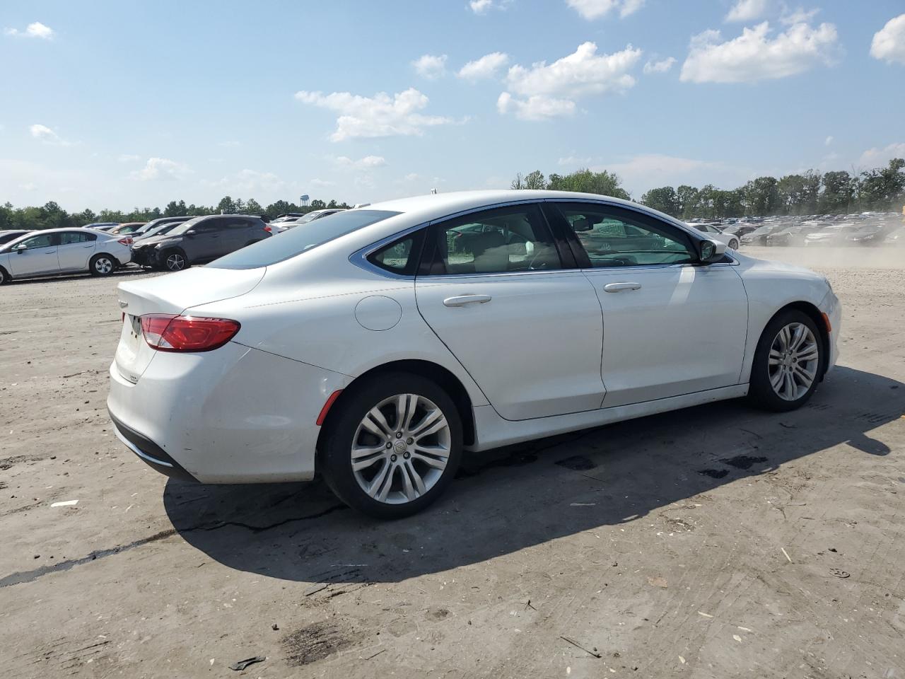 CHRYSLER 200 2015 VIN 1C3CCCAB4FN552803 photo 3