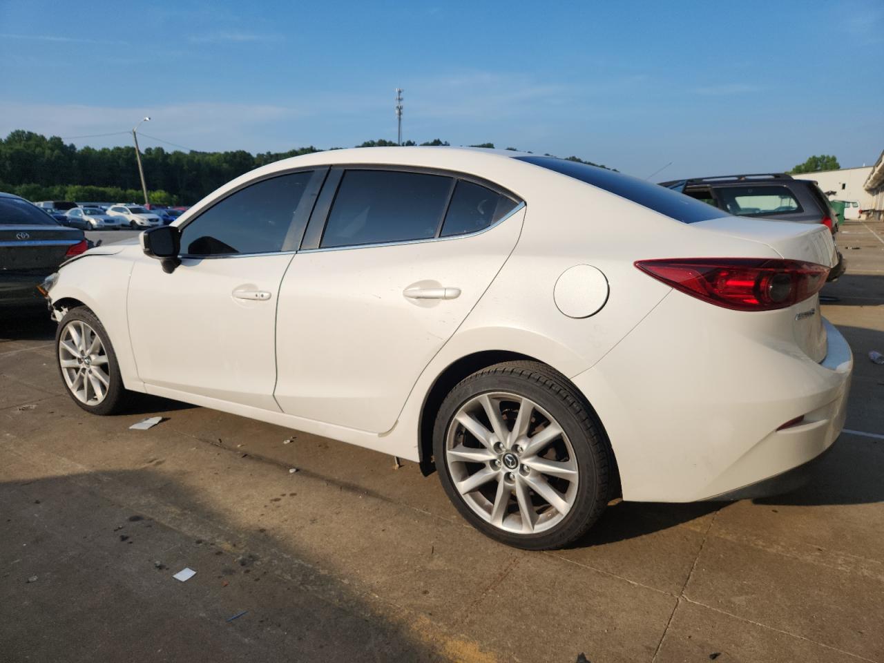 MAZDA 3 2017 VIN 3MZBN1V78HM109284 zdjęcie 2