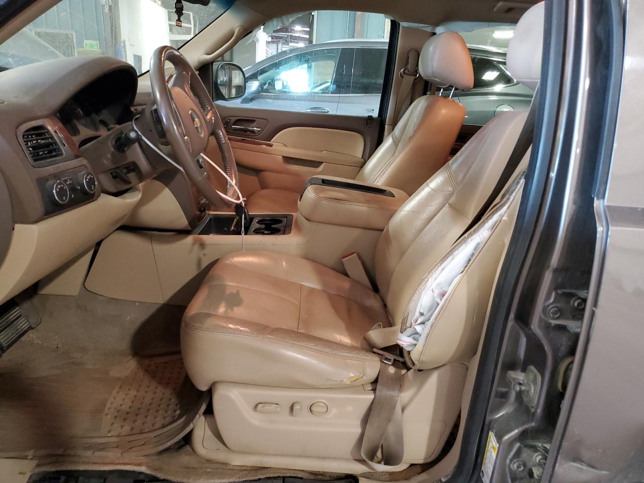 2012 Chevrolet Suburban K1500 Lt VIN: 1GNSKJE78CR102846 Lot: 61062055
