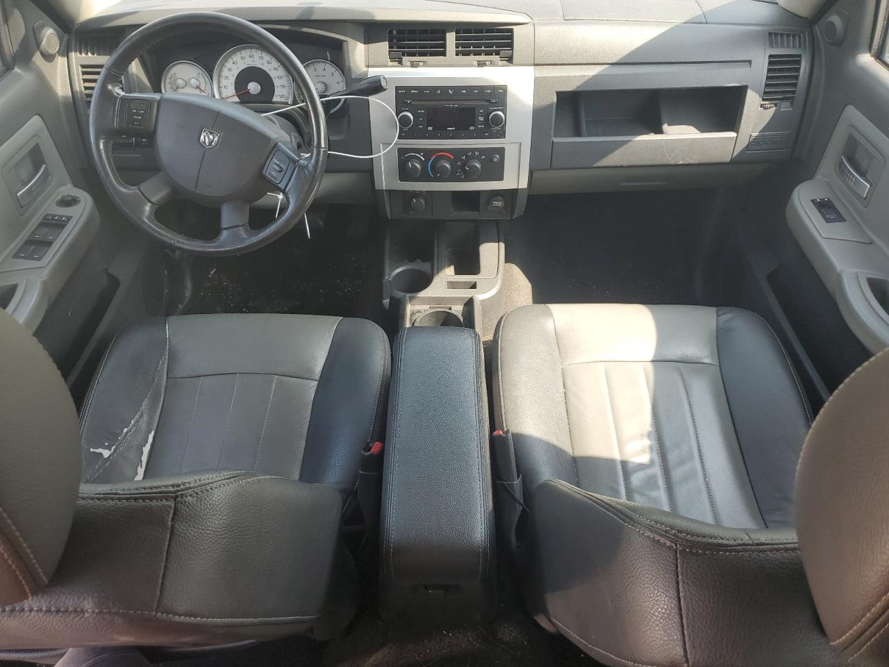 2008 Dodge Dakota Quad Laramie VIN: 1D7HW58N38S602606 Lot: 60968645