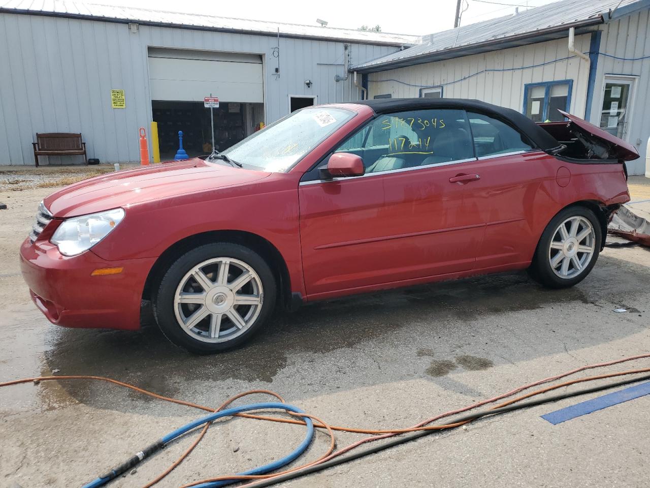 Pekin, IL에서 판매 중인 2008 Chrysler Sebring Touring - Side