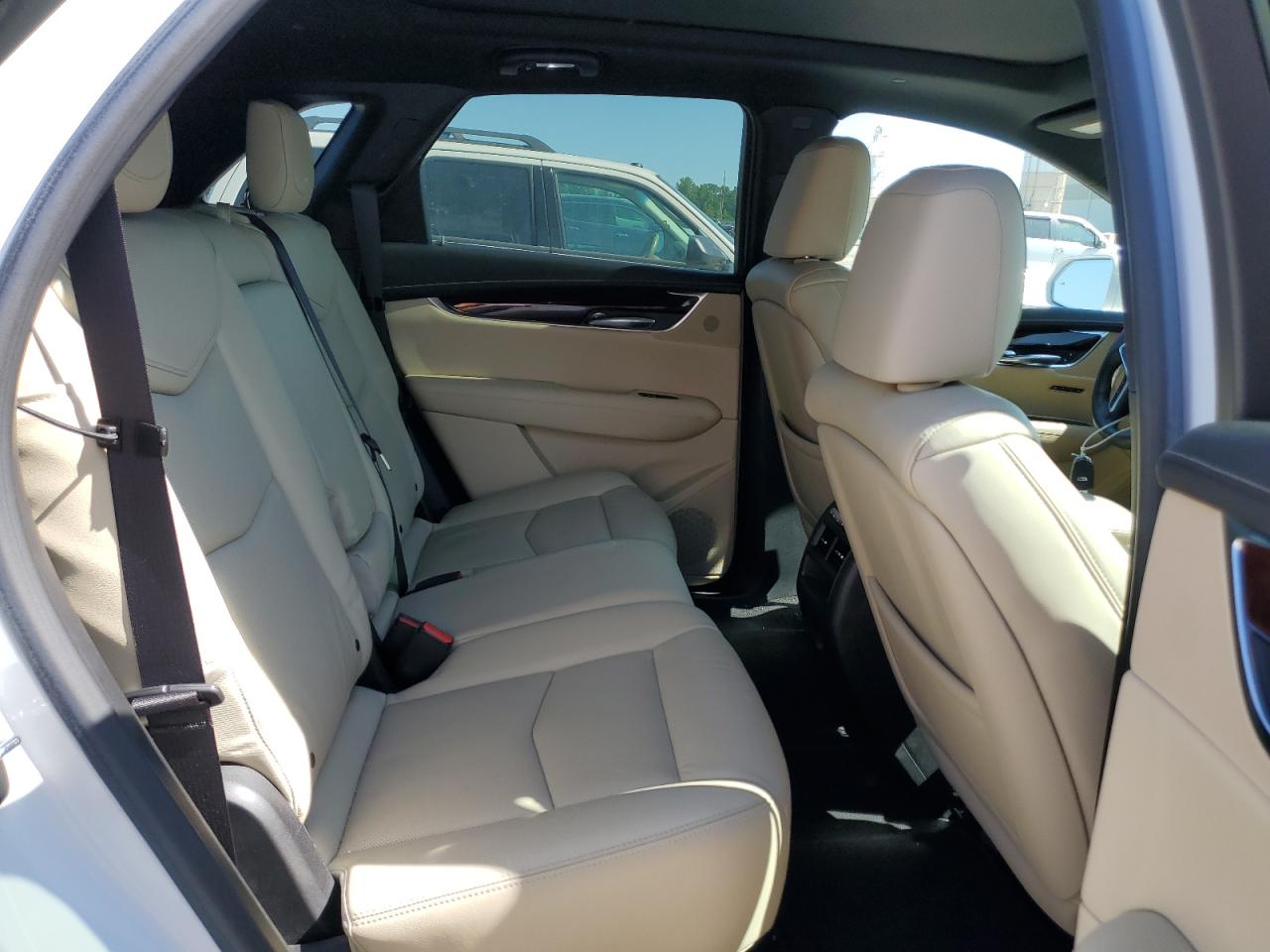 2017 Cadillac Xt5 Premium Luxury VIN: 1GYKNERSXHZ215754 Lot: 61380075
