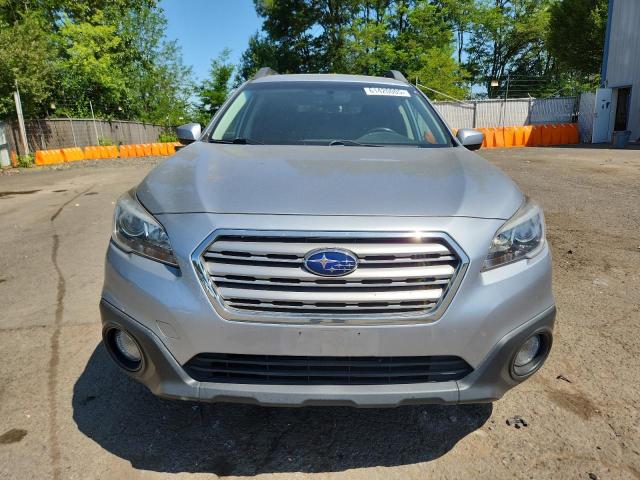  SUBARU OUTBACK 2017 Srebrny