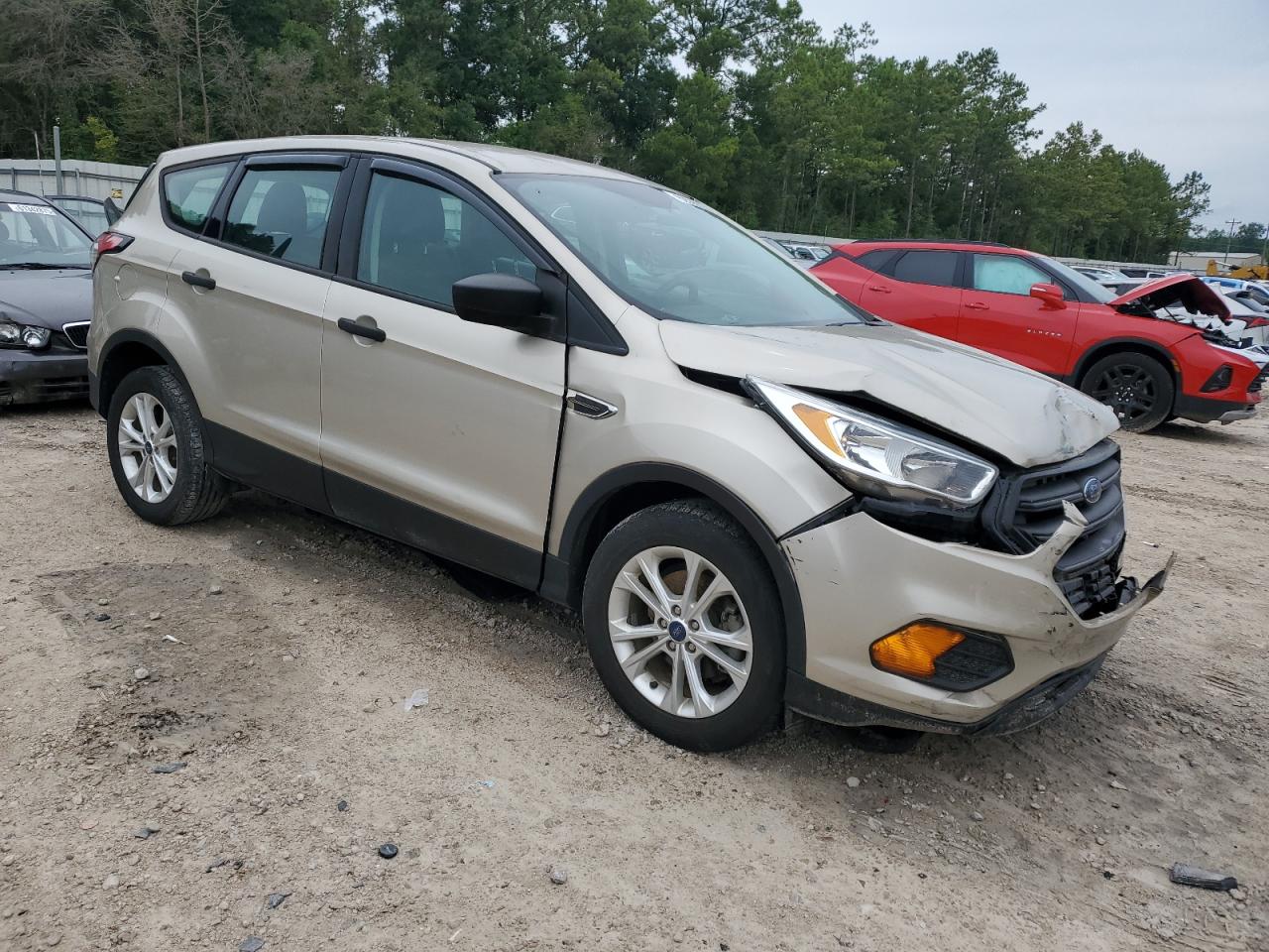 FORD ESCAPE 2017 VIN 1FMCU0F76HUB65797 фото 4