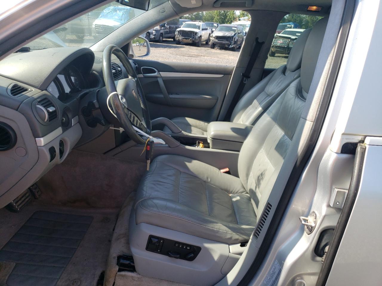 2004 Porsche Cayenne Turbo VIN: WP1AC29P74LA92363 Lot: 62425055