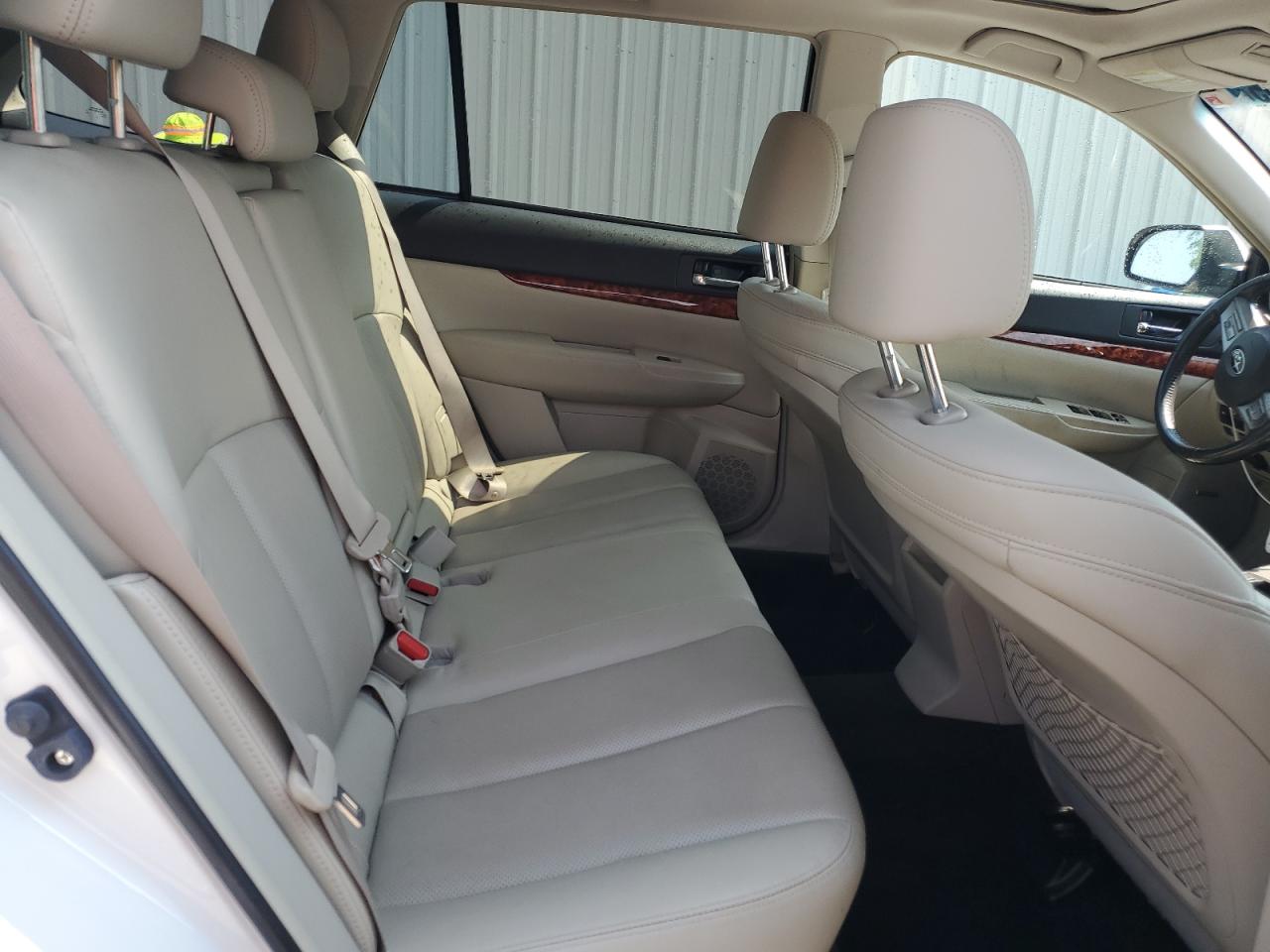 2011 Subaru Outback 3.6R Limited VIN: 4S4BRDLC1B2441098 Lot: 59355905