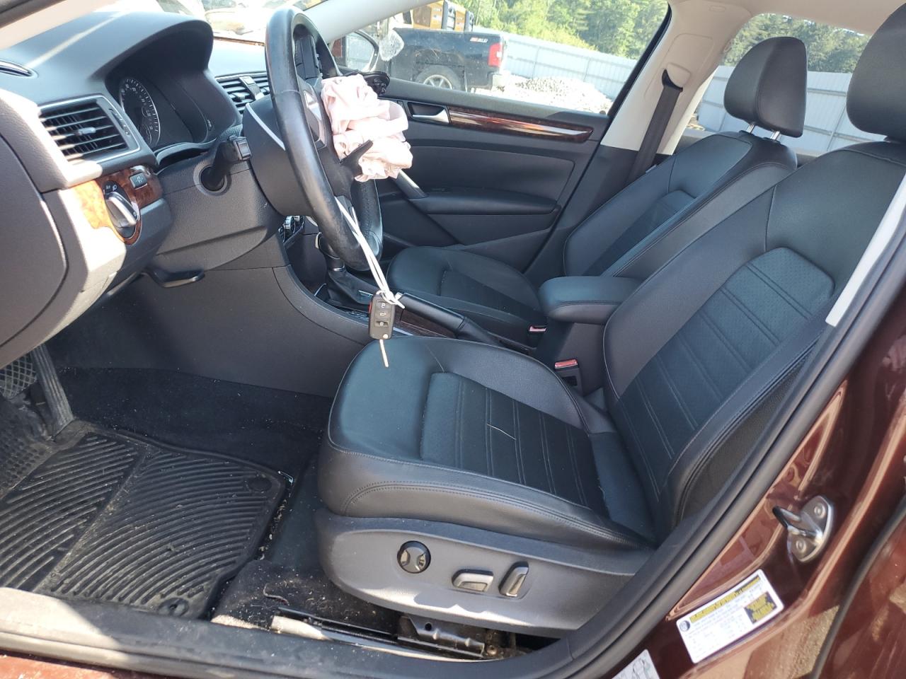 2012 Volkswagen Passat Sel VIN: 1VWCH7A32CC025358 Lot: 61030495