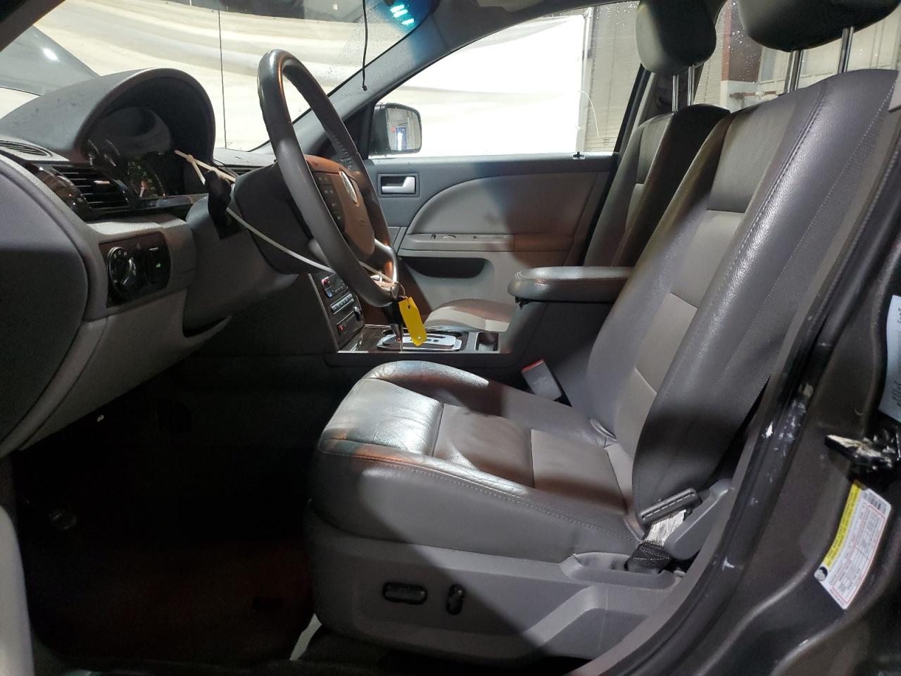 2005 Mercury Montego Luxury VIN: 1MEFM40115G607035 Lot: 61989245