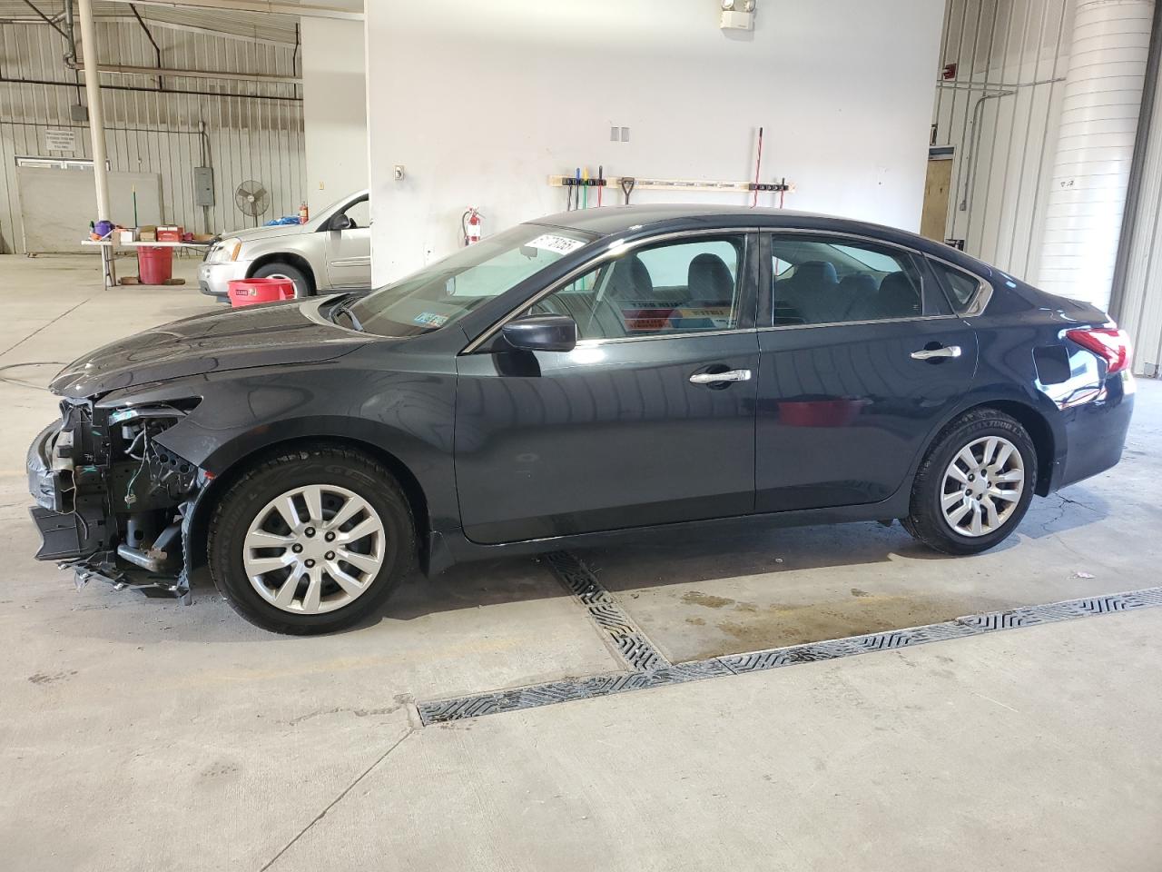 2017 Nissan Altima 2.5   zu verkaufen in York Haven, PA - Front End