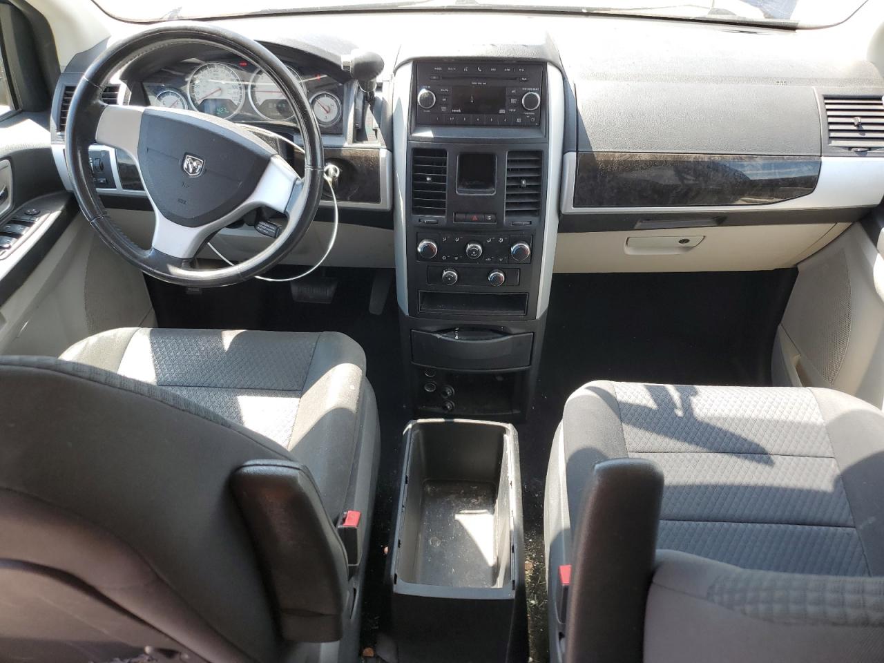 2010 Dodge Grand Caravan Sxt VIN: 2D4RN5D10AR202744 Lot: 61634065