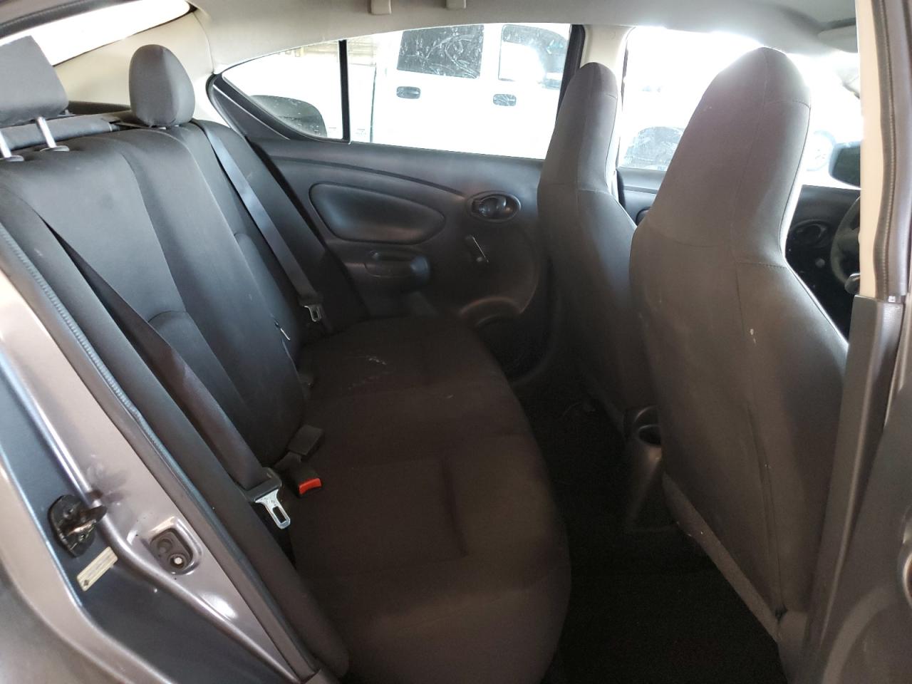2017 Nissan Versa S VIN: 3N1CN7AP3HL818469 Lot: 63080325