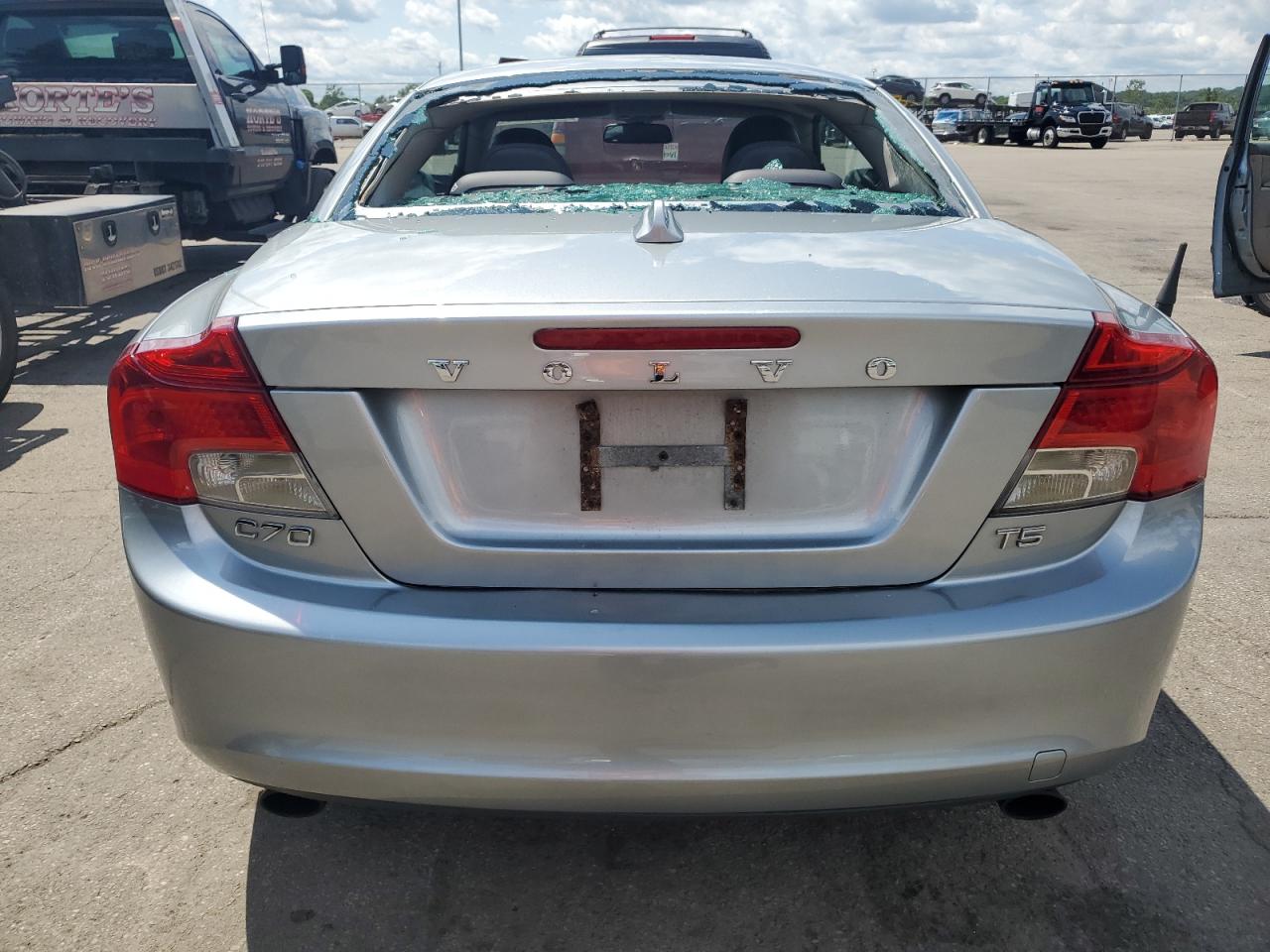 2011 Volvo C70 T5 VIN: YV1672MC0BJ113248 Lot: 61896955