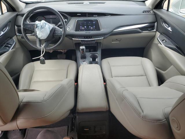  CADILLAC XT4 2019 Srebrny