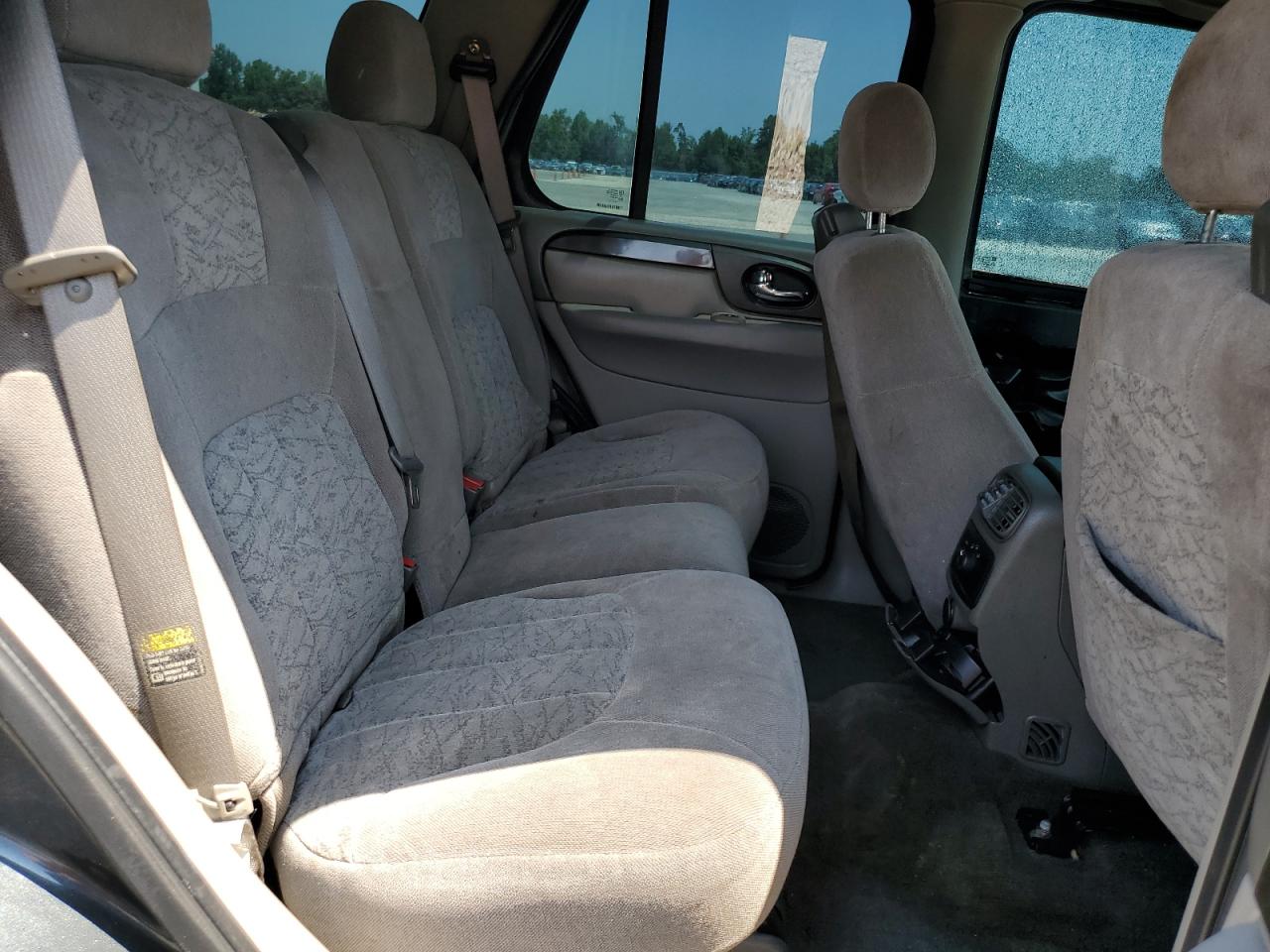 2004 GMC Envoy VIN: 1GKDS13S242355748 Lot: 62640295