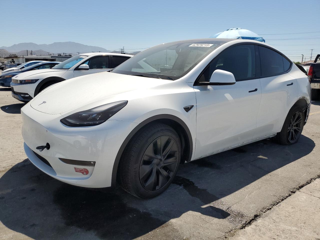 2024 Tesla Model Y VIN: 7SAYGAEE7RF101627 Lot: 62929215