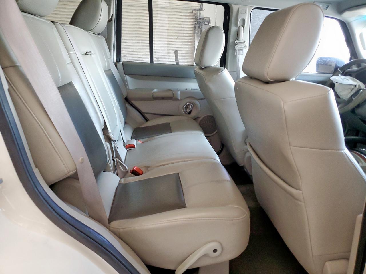 2008 Jeep Commander Limited VIN: 1J8HH58N28C130633 Lot: 61009065