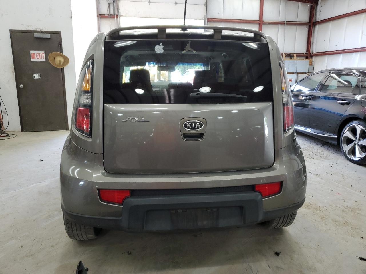 2010 Kia Soul + VIN: KNDJT2A20A7050669 Lot: 62262865