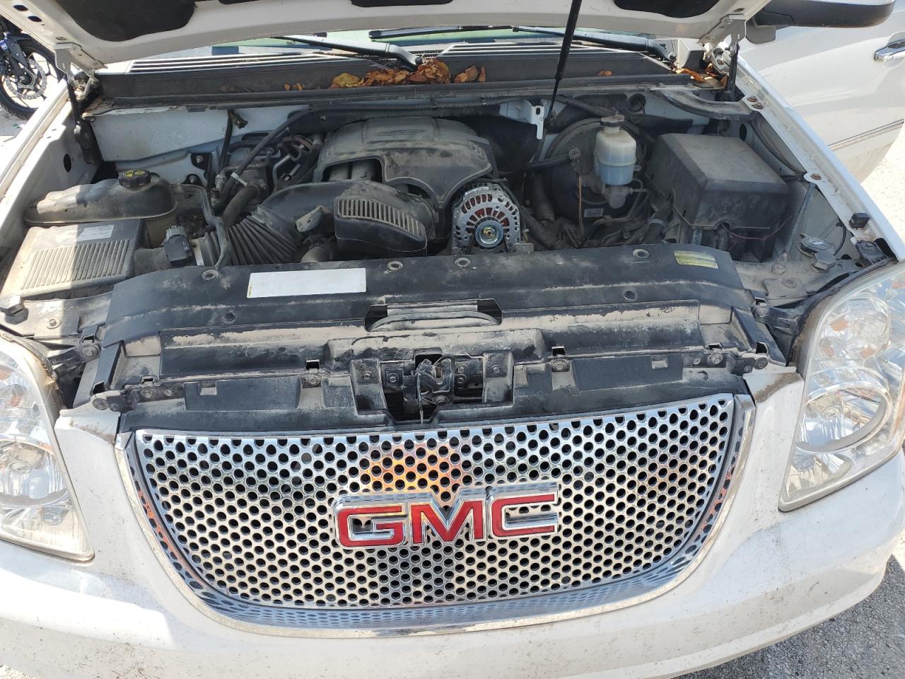 2011 GMC Yukon Denali VIN: 1GKS2EEF1BR203155 Lot: 62472395