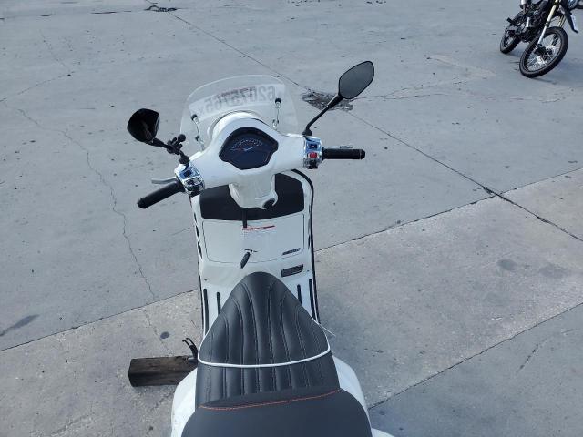 2025 VESPA GTS/SEI GIORNI 300  