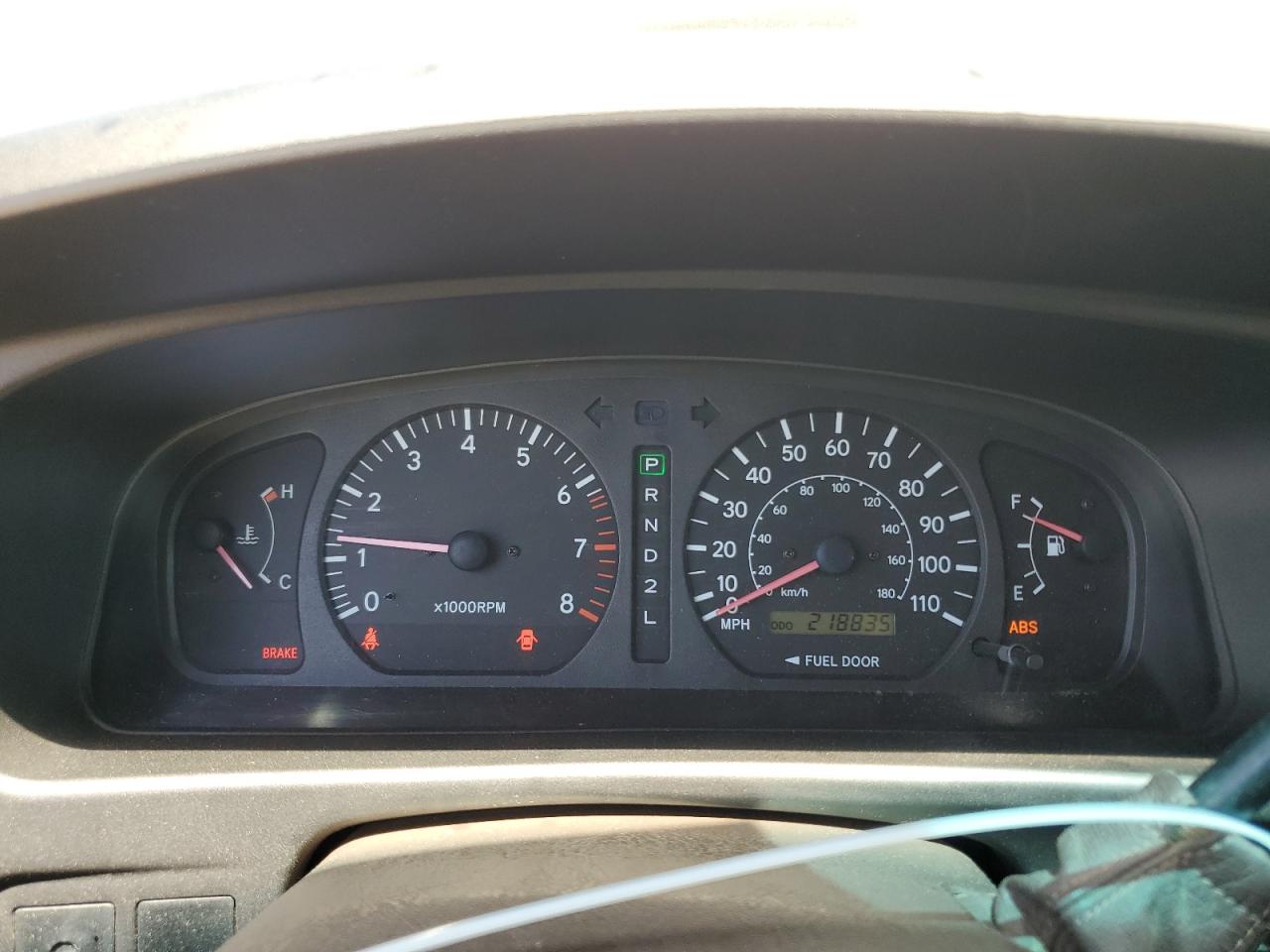1998 Toyota Sienna Le VIN: 4T3ZF13C4WU064791 Lot: 61411865