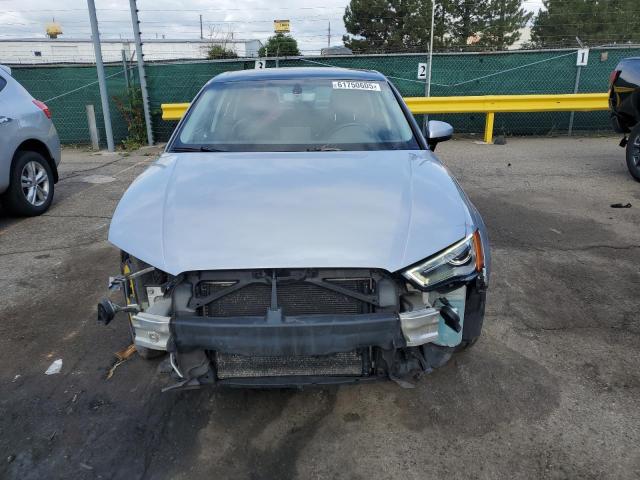 Sedans AUDI A3 2016 Srebrny