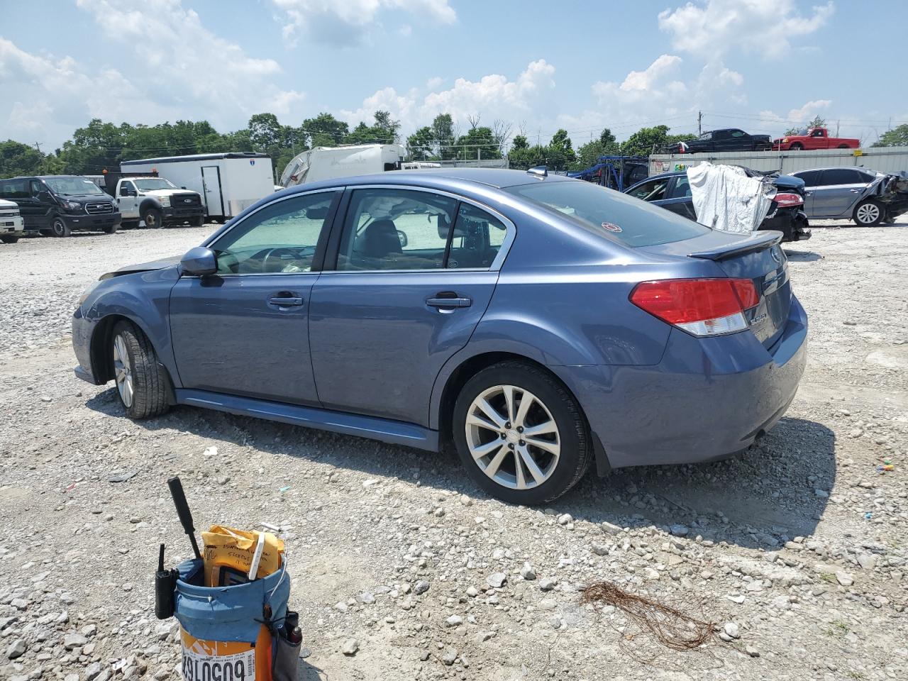 SUBARU LEGACY 2014 VIN 4S3BMBN62E3029558 photo 2