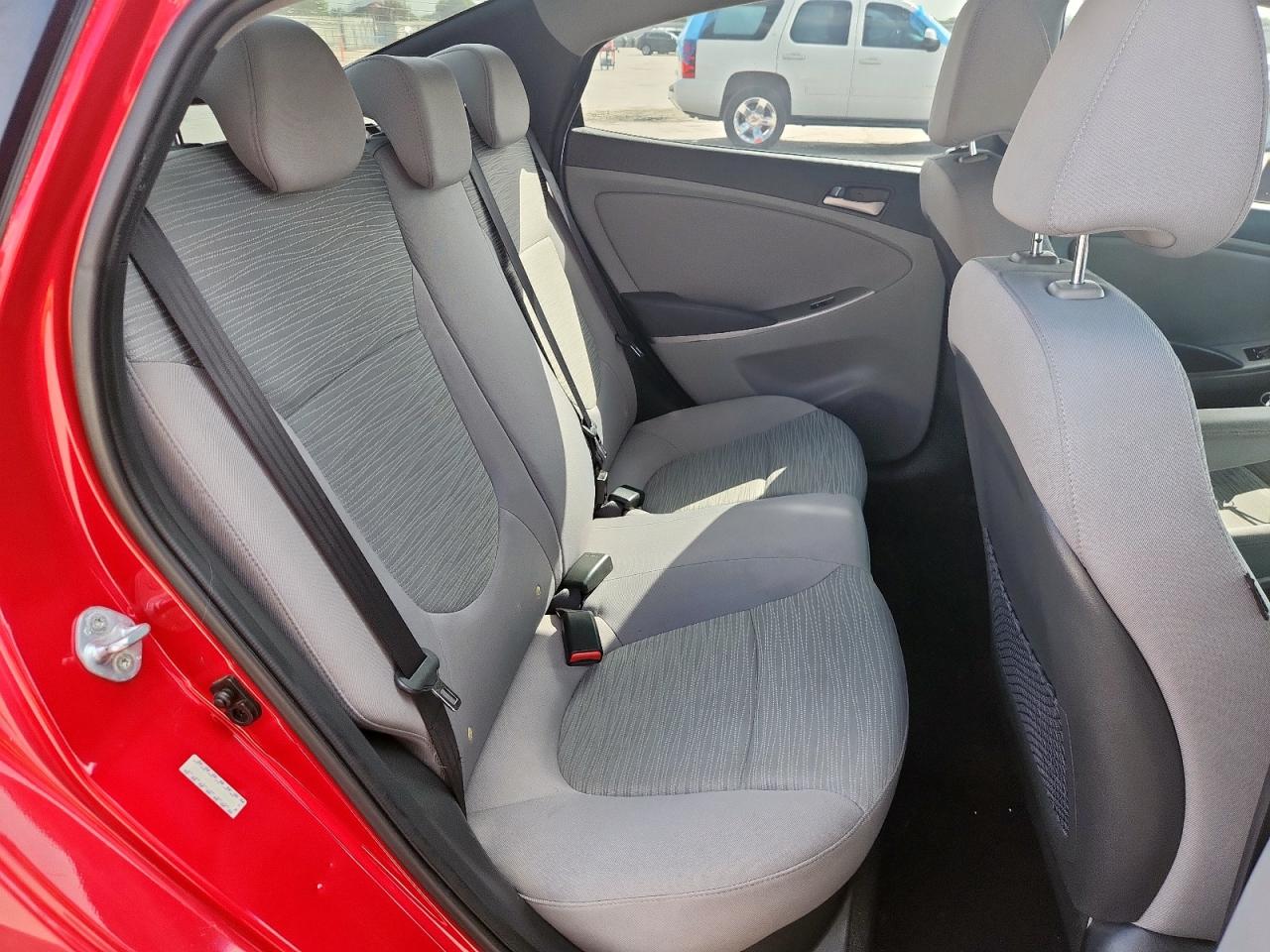 2015 Hyundai Accent Gls VIN: KMHCT4AE1FU898059 Lot: 62380215