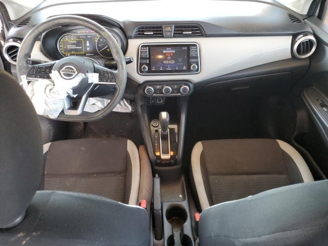  NISSAN VERSA 2021 Серебристый